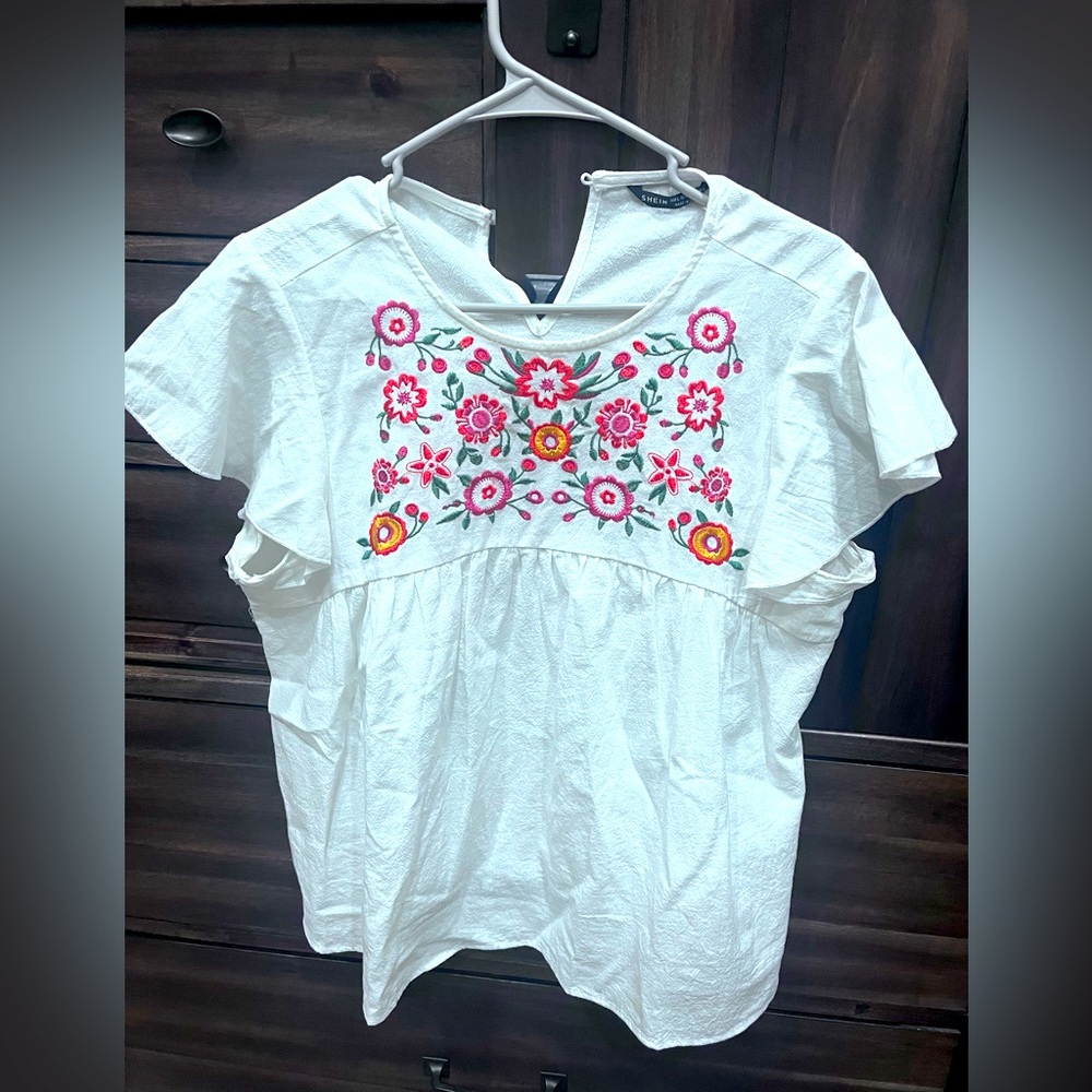 Cute embroidered top!